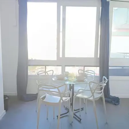 Spacious & Near The Subway